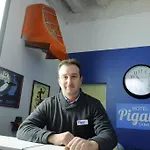Pigal Hotel *