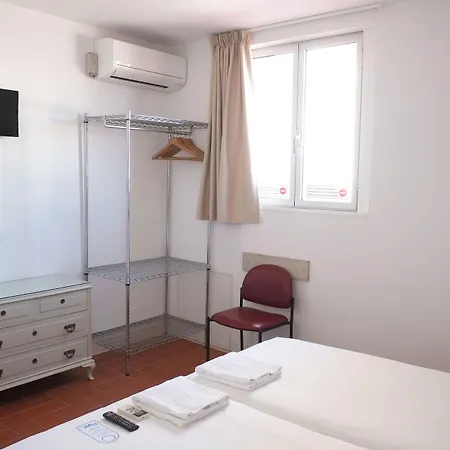 皮加尔酒店 酒店 塔拉戈纳