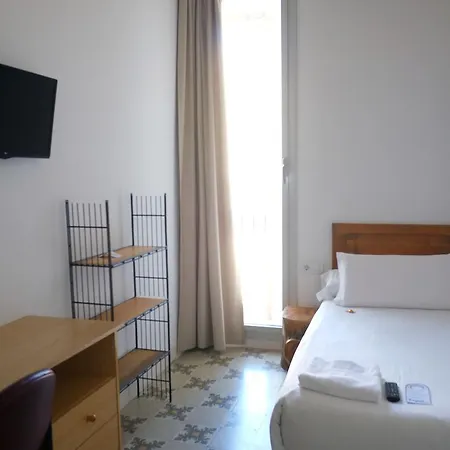 皮加尔酒店 酒店 塔拉戈纳