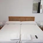 Szálloda Pigal *