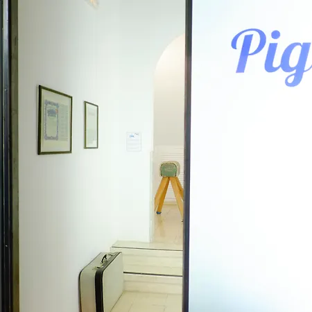 Pigal Ξενοδοχείο *