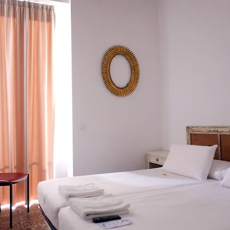Pigal Hotel *